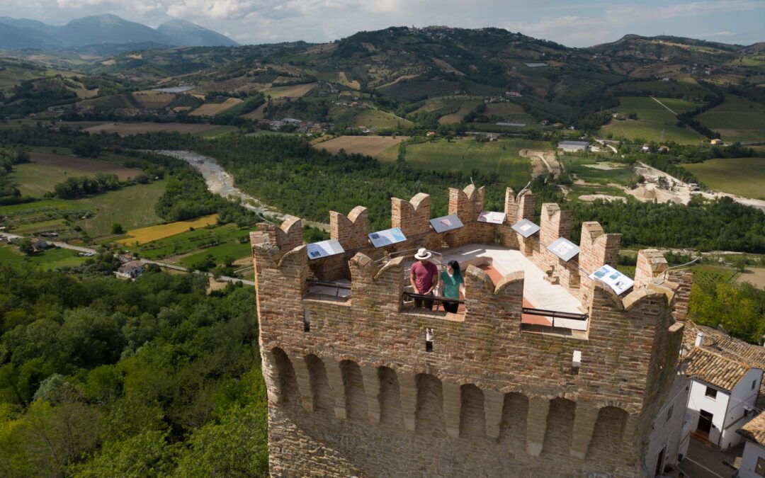 Torre di Montegualtieri, come visitarla e guida completa