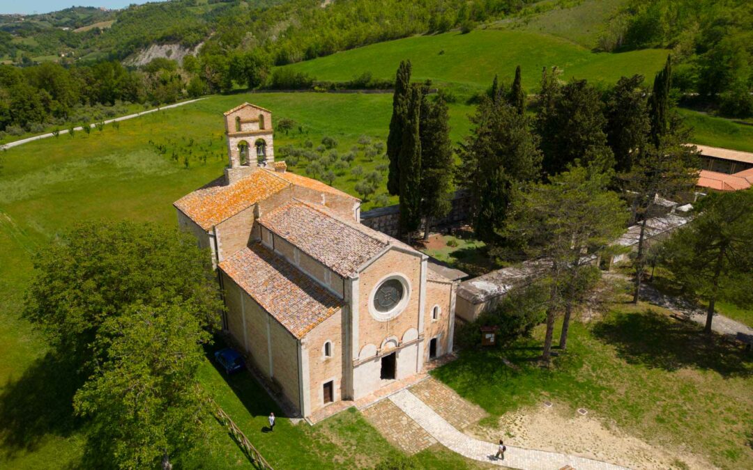 Chiesa di Santa Maria di Ronzano (ex abbazia), storia e informazioni