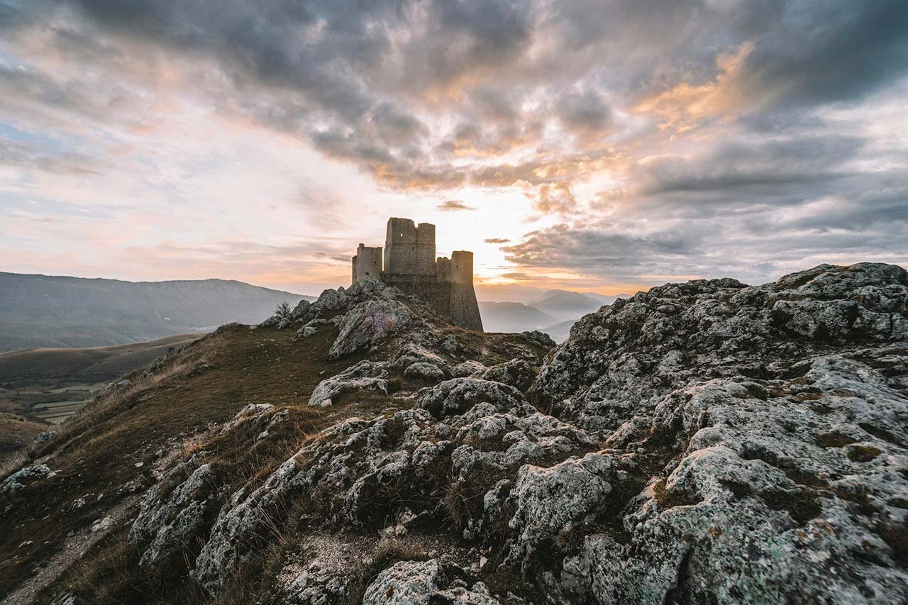 rocca-calascio-abruzzo-valle-delle-abbazie